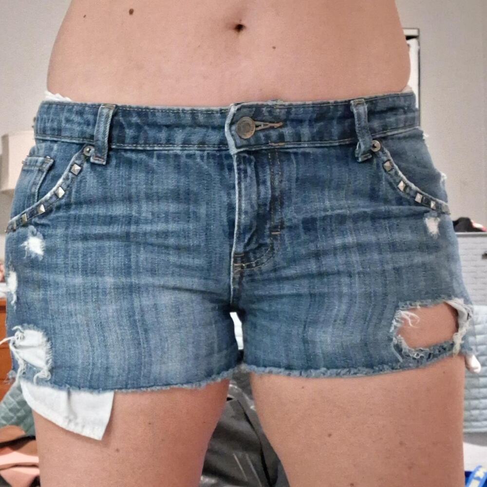 Vintage Y2K Mossimo Low Rise Studded Distressed Denim Micro Shorts ⛓️✨